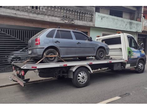 Remoção de Carro na Avenida Presidente Tancredo Neves